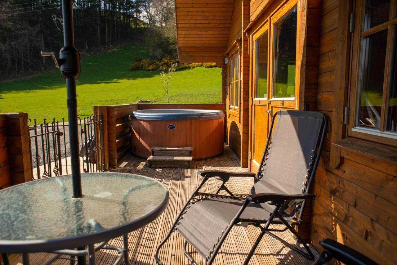 George Cabin - Log Cabin In Wales With Hot Tub Newtown  Esterno foto